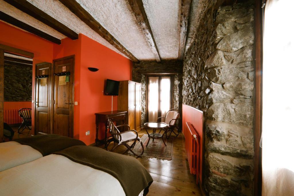 Hostal Cisco De Sans Андорра-ла-Велья Номер фото